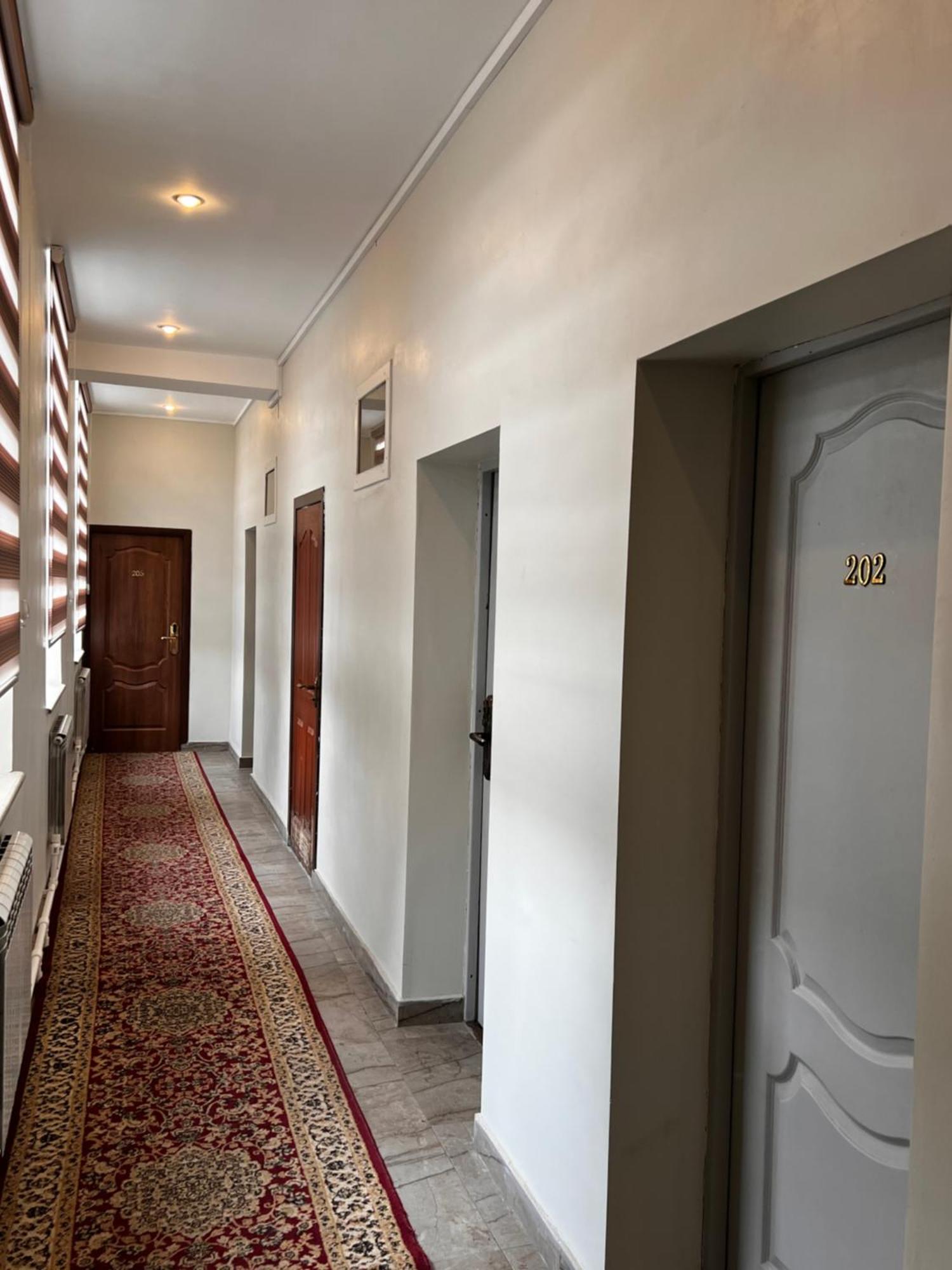 Salam Hotel Ош Екстер'єр фото