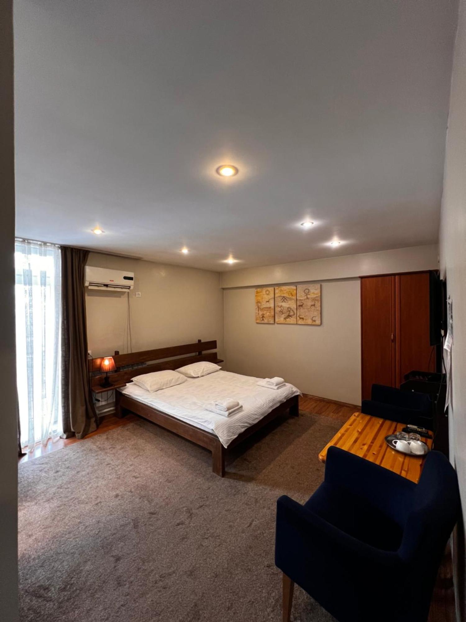 Salam Hotel Ош Екстер'єр фото