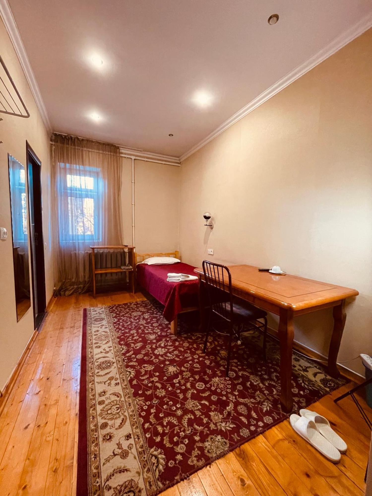 Salam Hotel Ош Екстер'єр фото
