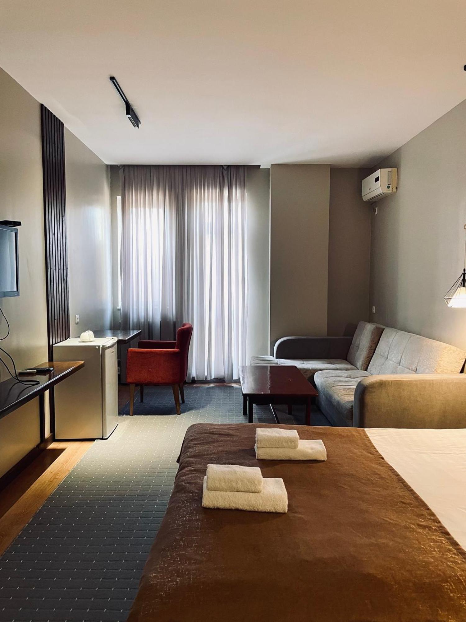 Salam Hotel Ош Екстер'єр фото